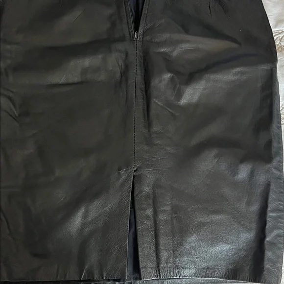 Black Leather Pencil Skirt - Women's Classic - Picture 3 of 6